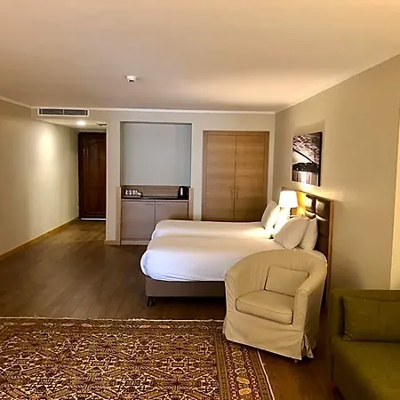 Fehmi Bey Aparthotel 4*